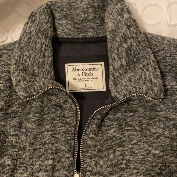 NWOT Abercrombie Vest - Picture 2 of 3